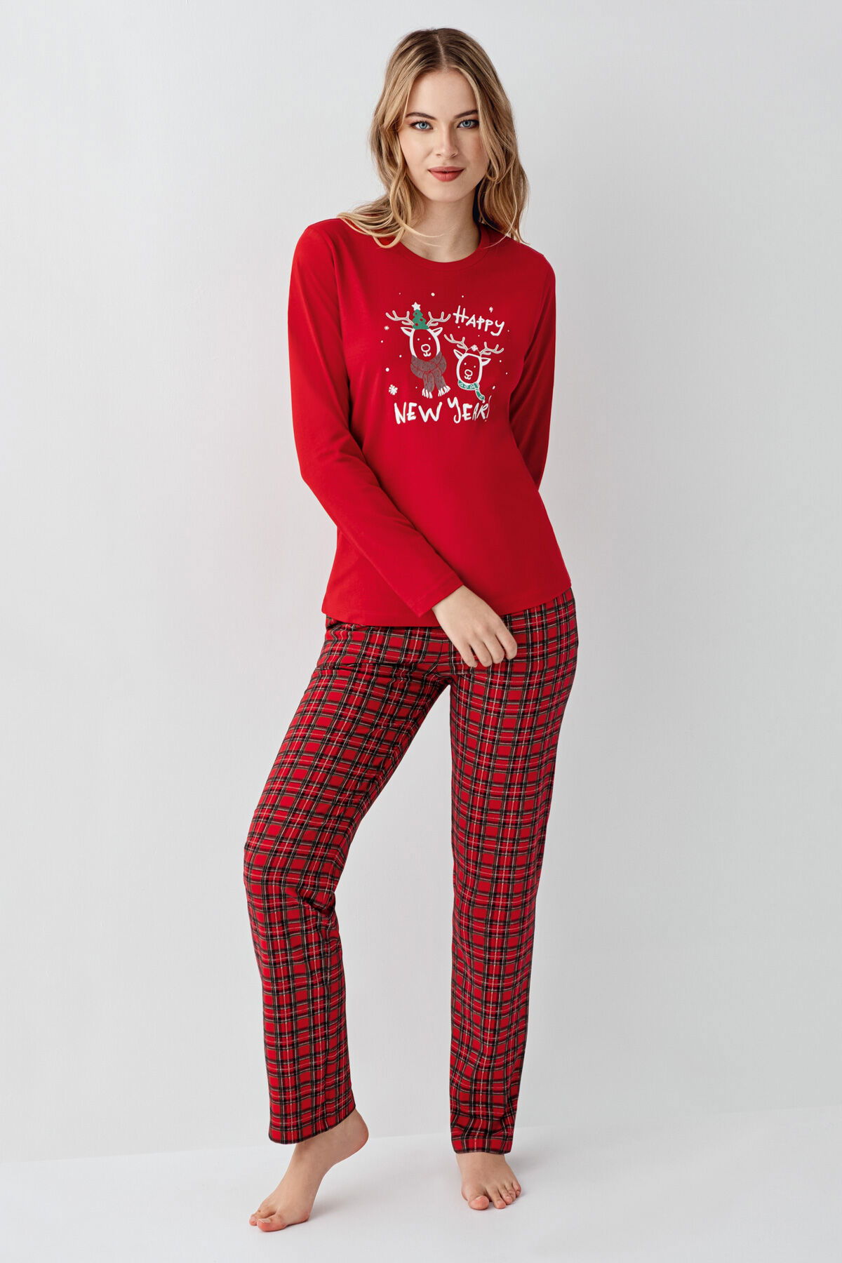 Arnetta - Arnetta Kadın Kırmızı Pijama Takımı Arnetta - Arnetta Kadın Kırmızı Pijama Takımı