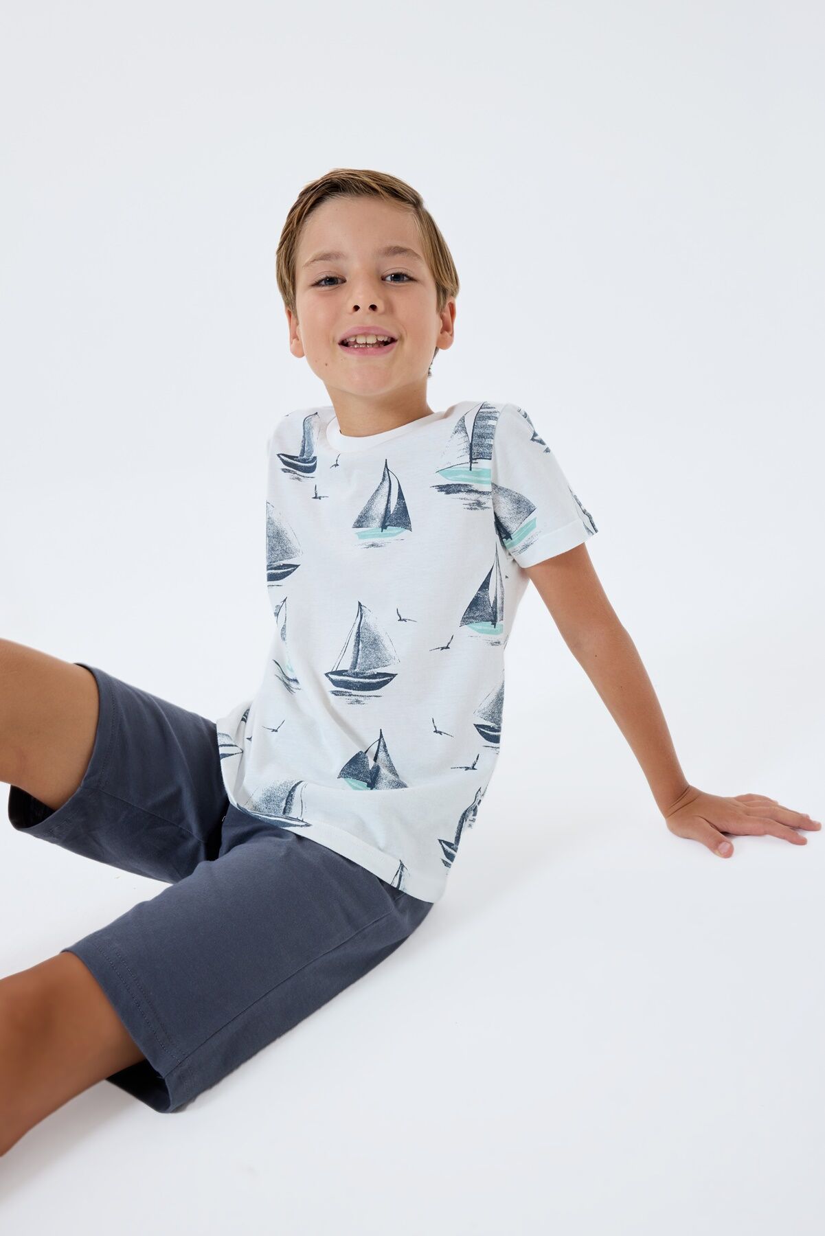 Arnetta - Arnetta Erkek Çocuk Beyaz Bermuda Takım