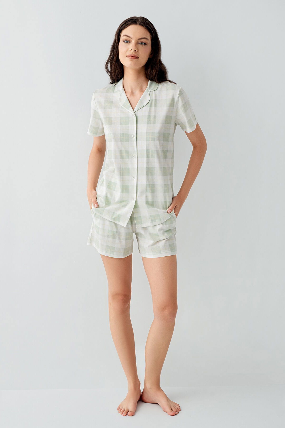 Arnetta - Arnetta Kadın Yeşil Gömlek Şort Takım (1)