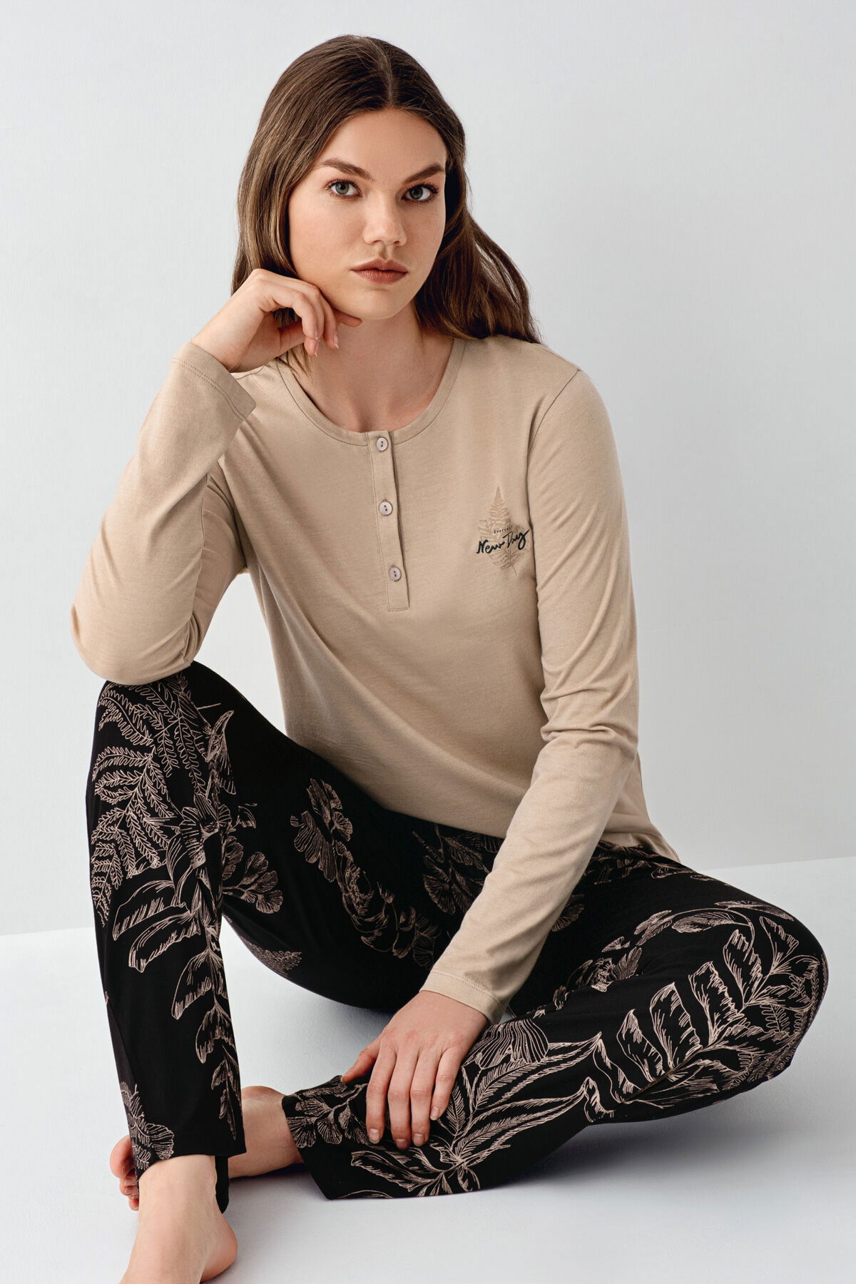 Arnetta - Arnetta Kadın Bej Pijama Takımı Arnetta - Arnetta Kadın Bej Pijama Takımı