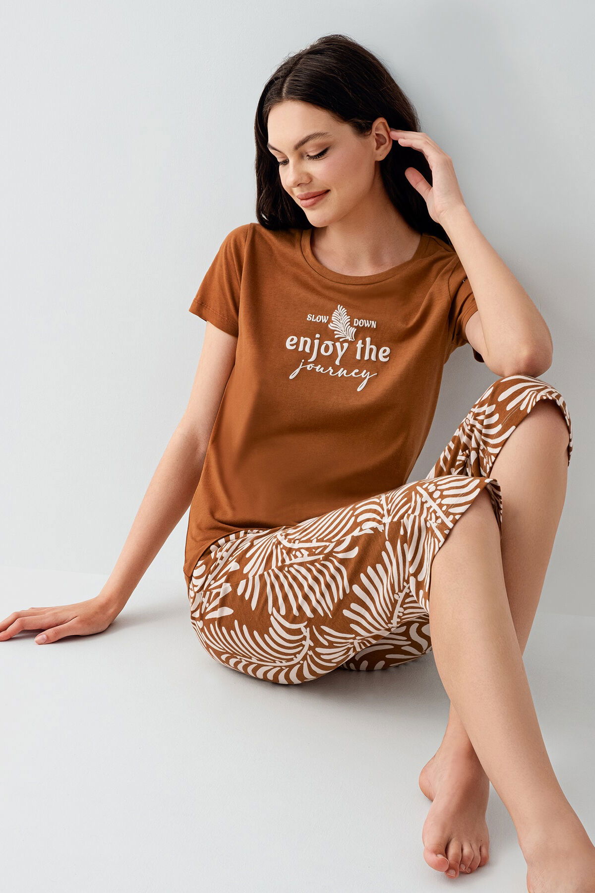 Arnetta - Arnetta Kadın Kahverengi Kapri Takım