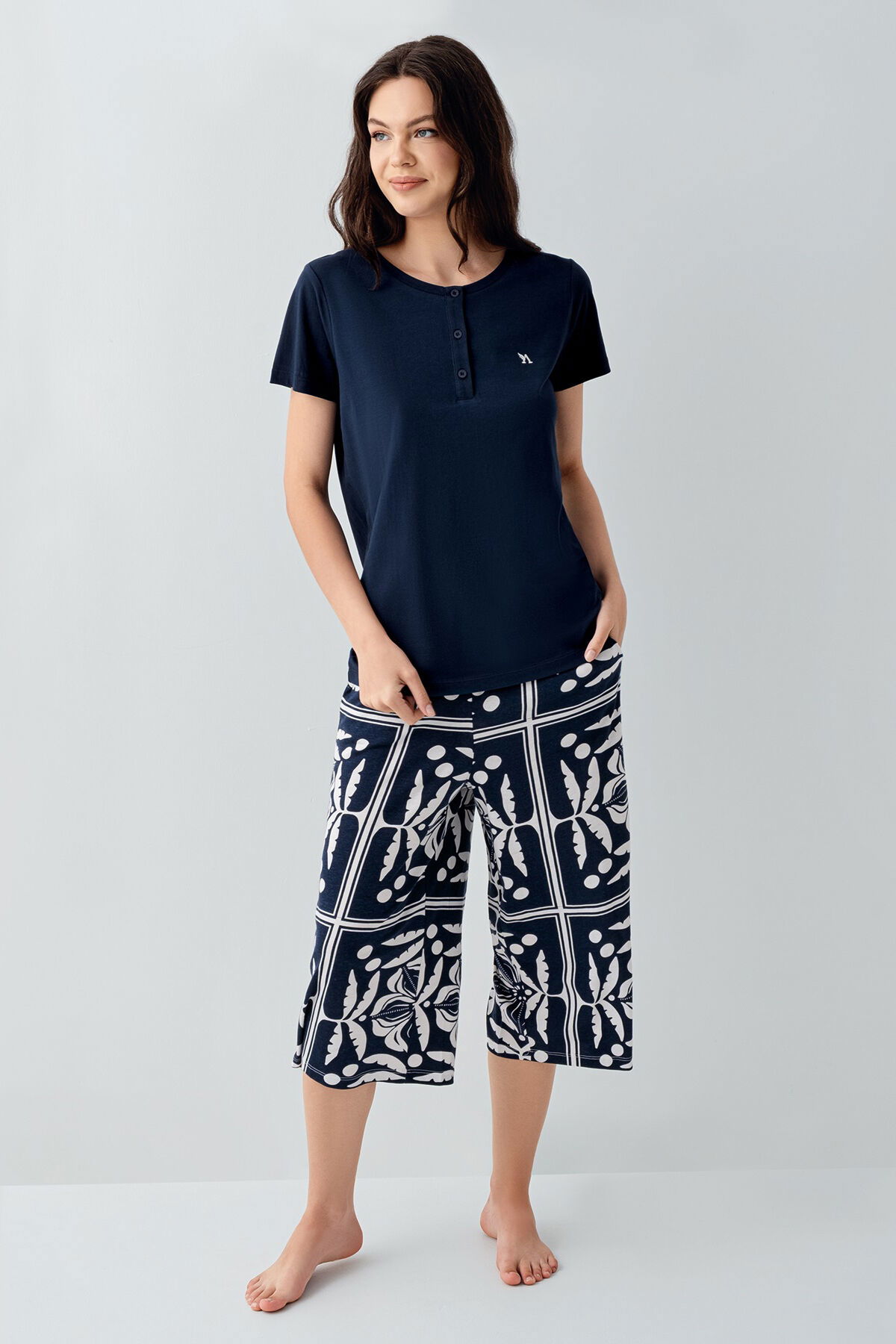 Arnetta - Arnetta Kadın Lacivert Kapri Takım (1)